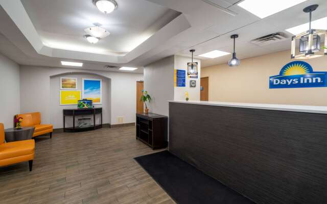 Days Inn by Wyndham Clarksville North