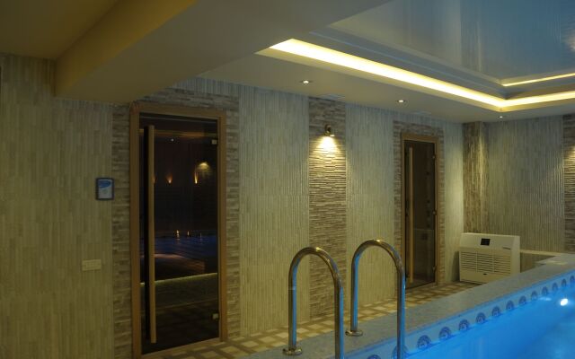 New Nairi Hotel