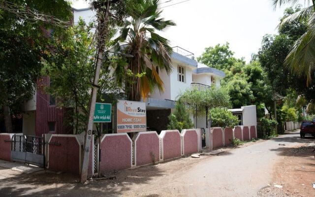 OYO 16836 Royal Home Stay