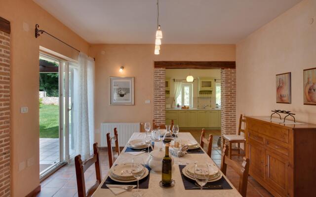 Lipa in Krnica with 4 bedrooms and 3 bathrooms