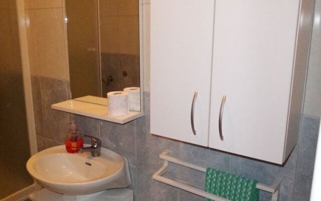 Apartments and Rooms Denis