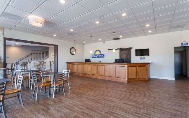 Days Inn & Suites by Wyndham Lancaster Amish Country