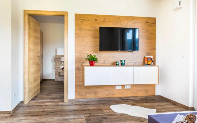 Apartment Motzenhof - Stadtnähe Salzburg - modernes Bauernhoferlebnis inklusive