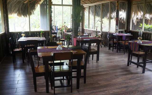 Pine Ridge Lodge
