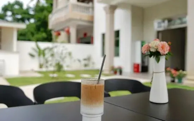 Wanning Haipan Lushan Surfing Homestay