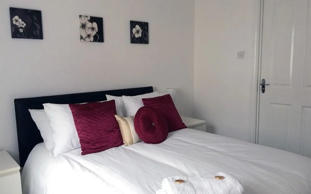 Stunning Waterfront Apartment