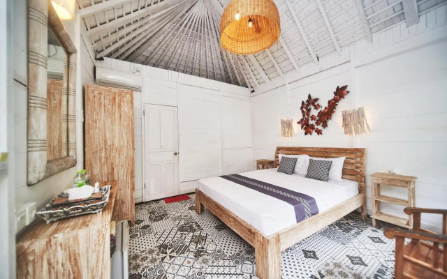 Easy Surf Camp