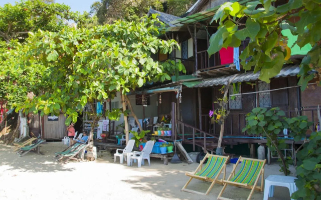 Ban Na White Sand Beach