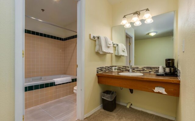 The Sandstone Point Inn