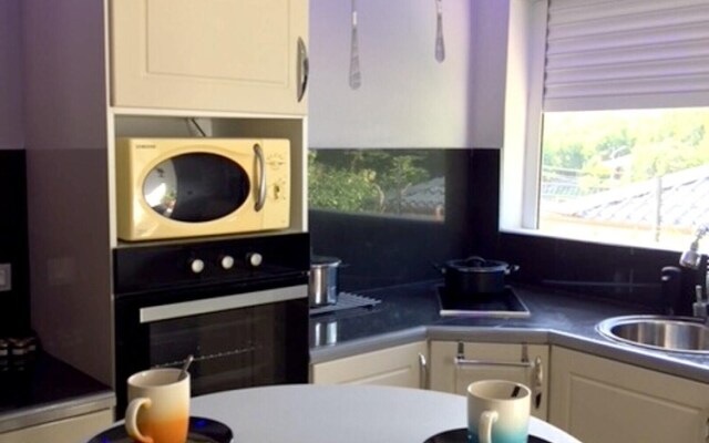 Apartment With one Bedroom in Le Gosier, With Enclosed Garden and Wifi