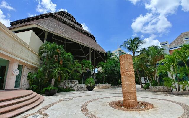 Grand Park Royal Cozumel - All Inclusive