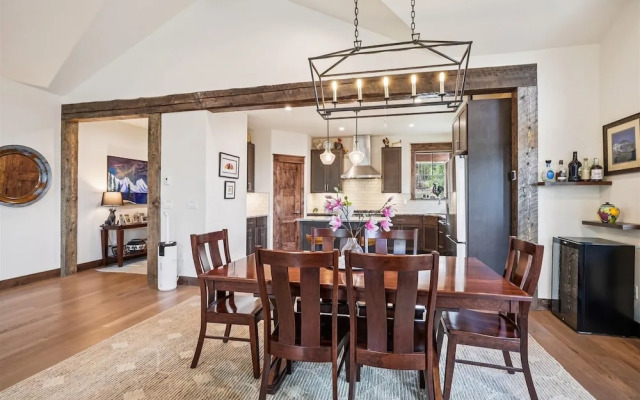 Breck Mountain Getaway 4 Bedroom Home