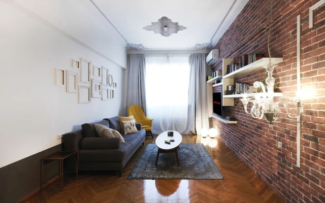 Athenian Apartment with Hot Tub