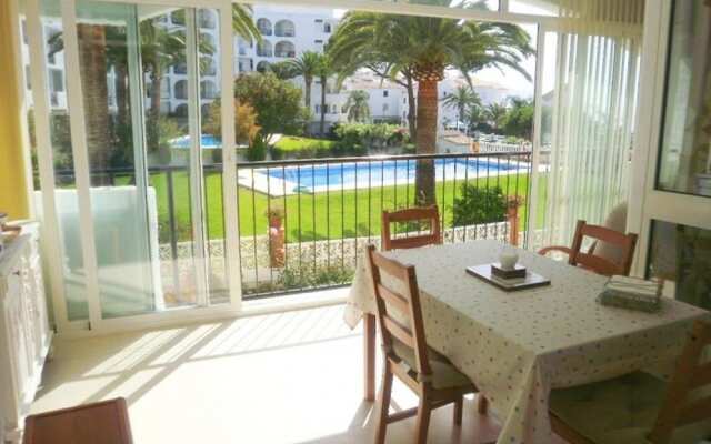 Apartamentos Carabeo Canovas Nerja