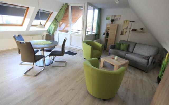 Ferienwohnung-52-mit-Teil-Meerblick-Residenz-Meeresbrandung-Duhnen