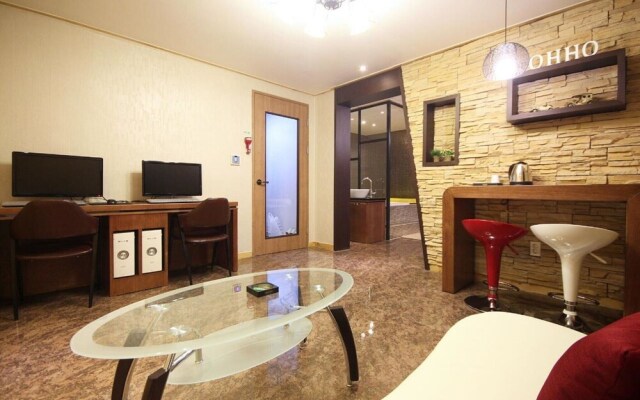 OHHO Hotel