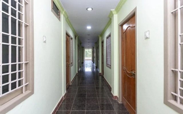 Sri Karuna Residency By OYO Rooms