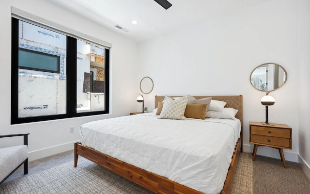 Break Point 6 Bedroom Home