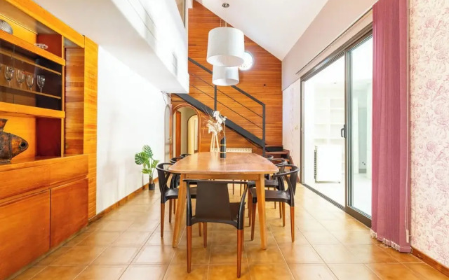 FLIPHAUS Wine Country Mansion 27pax