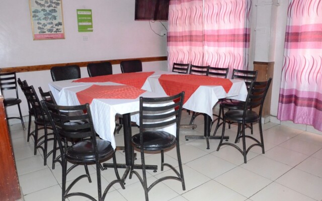 Nyam Hotel