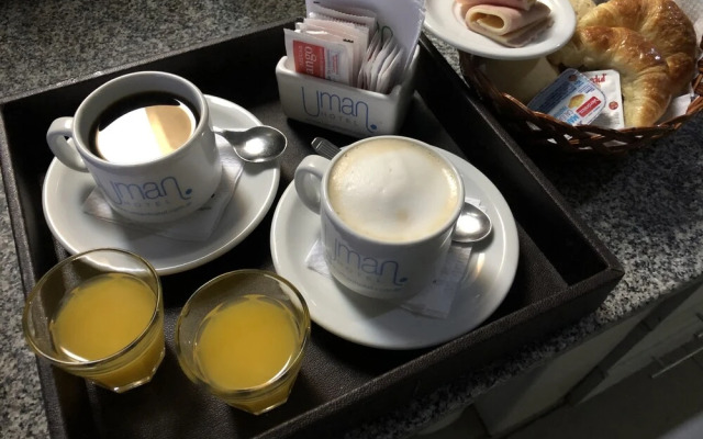 Uman Hotel (Motel)