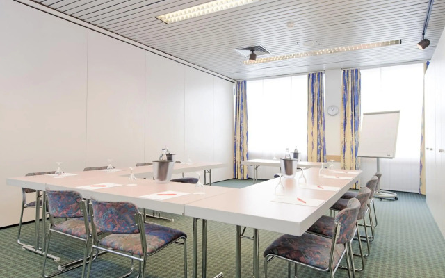 ibis Paderborn City