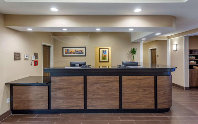 Comfort Suites Clarksville near Governors Square Mall