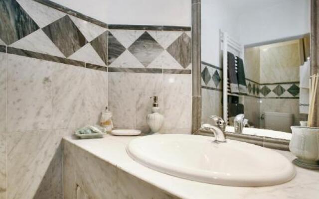 Gina Guest House