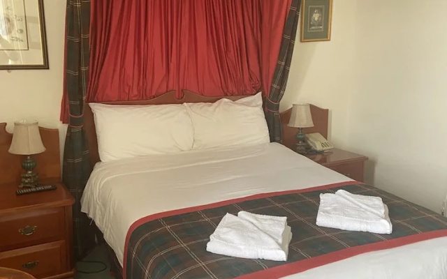 Lovat Arms Hotel