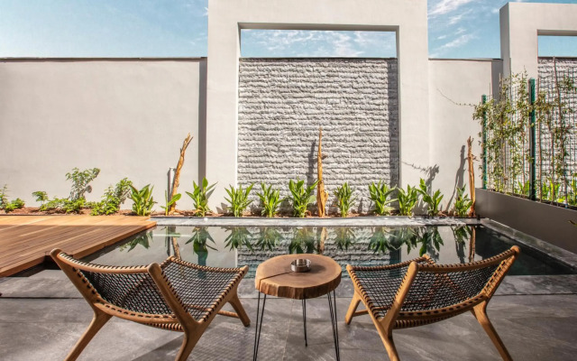 Unique Life Style Hotel