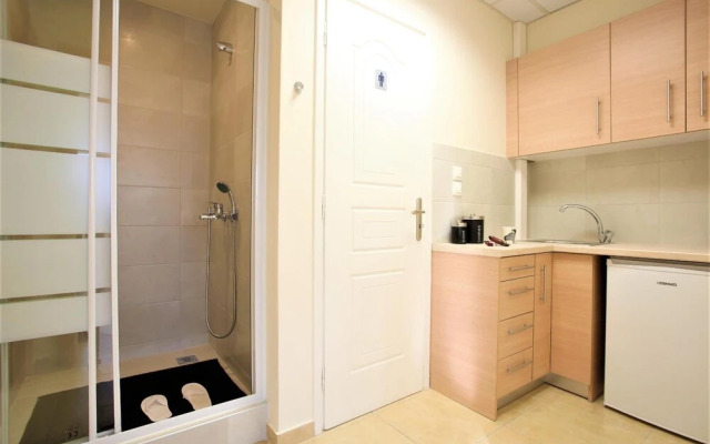 GK Airport Suites - Free Shuttle