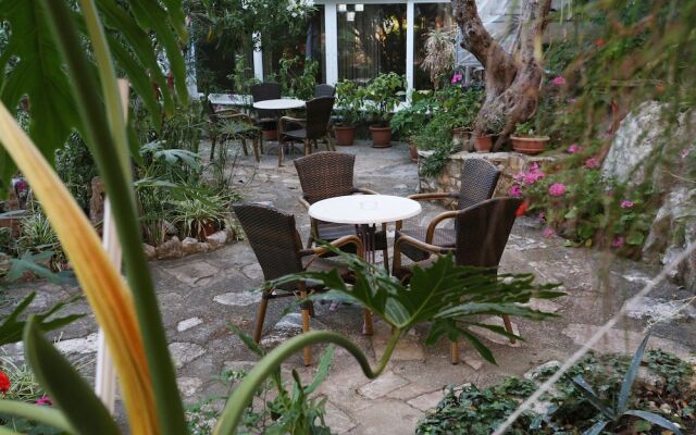 Bicorna rooms