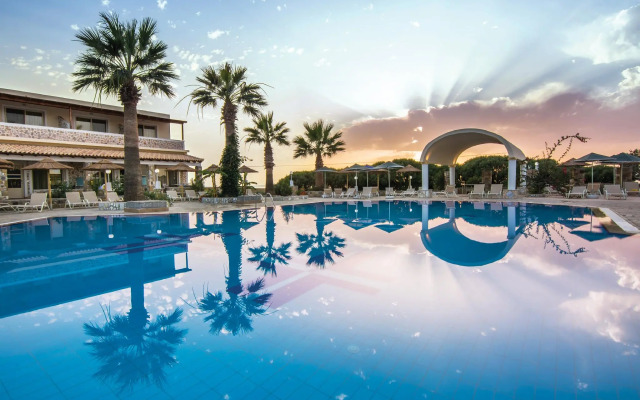Kouros Palace Hotel
