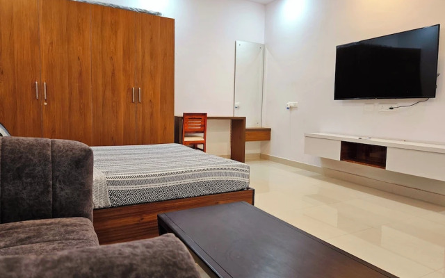 Crescent Stays Serviced Apartment