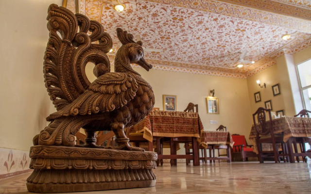 Anuraag Villa