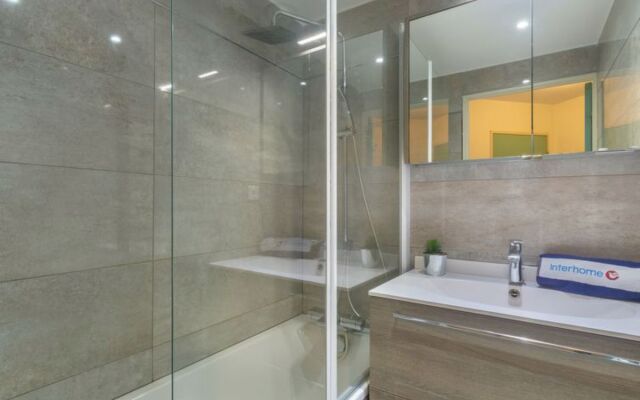 Villa LOpen Fréjus 38511