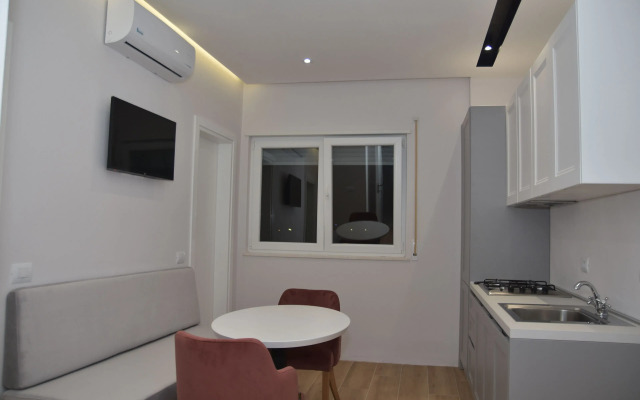 Airen Hotel Velipoje