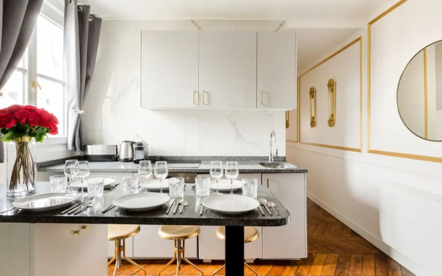 Merveil Luxury Suites - Royale - Saint Honore view