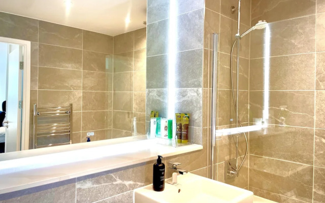 Deansgate Suite - Luxespa - Skyline - Breakfast