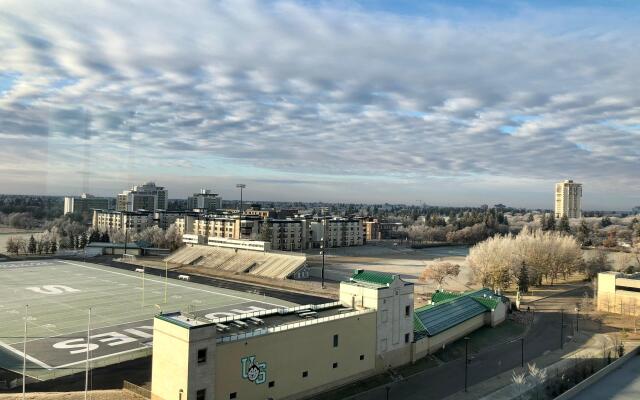 Holiday Inn Express & Suites Saskatoon East - University by IHG
