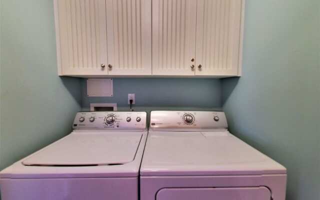 Beach Crew 4 Bedroom Home by RedAwning