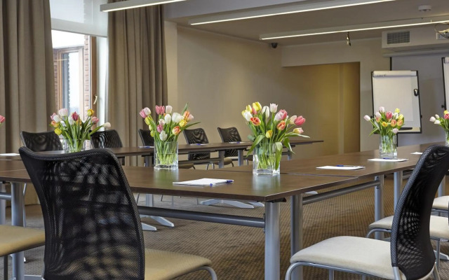 Mercure Wiazowna Brant