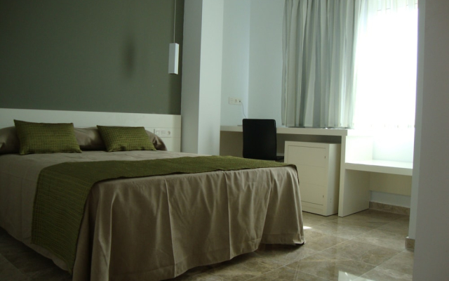 Hotel Senderos