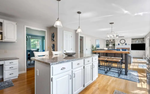 Maine Adventure 3BR Oasis Awaits!