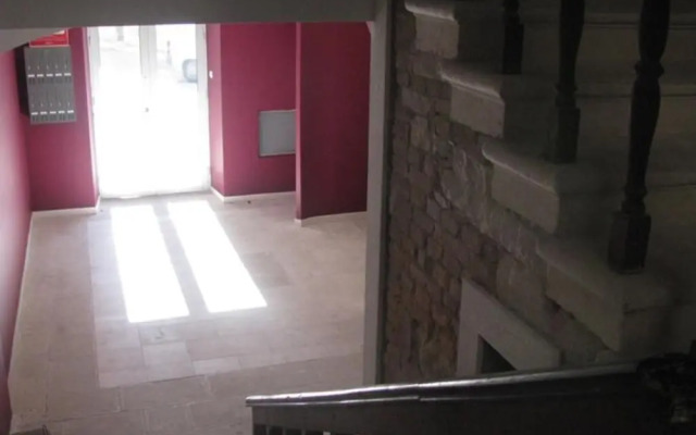 Split Theatre Apartments