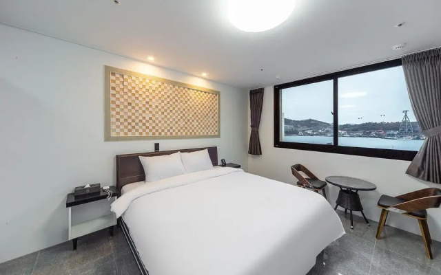 Yeosu Hotel (SOO)