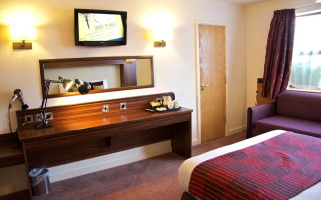 Fernhurst Lodge by Greene King Inns