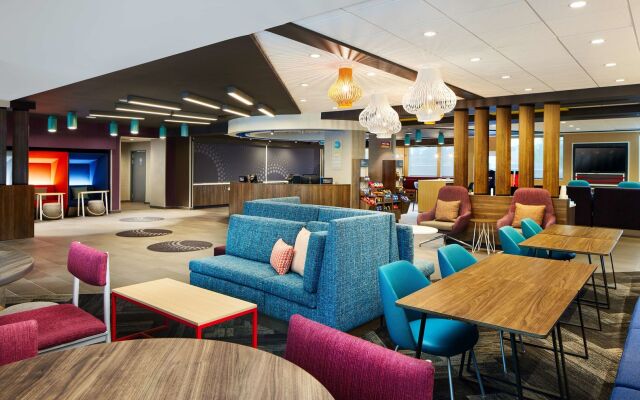Tru by Hilton Charleston Airport