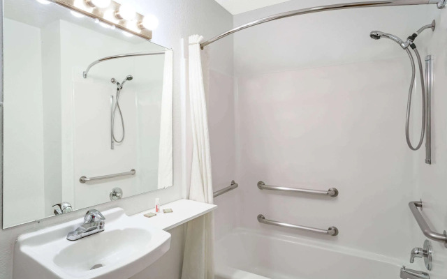 Super 8 by Wyndham Price