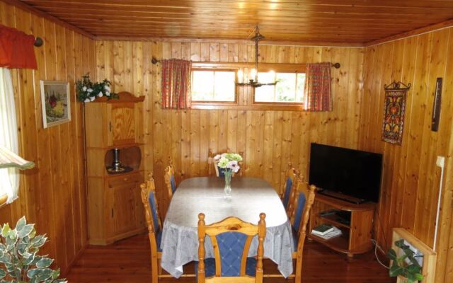 Holiday Home Midtholmen (SOW726)